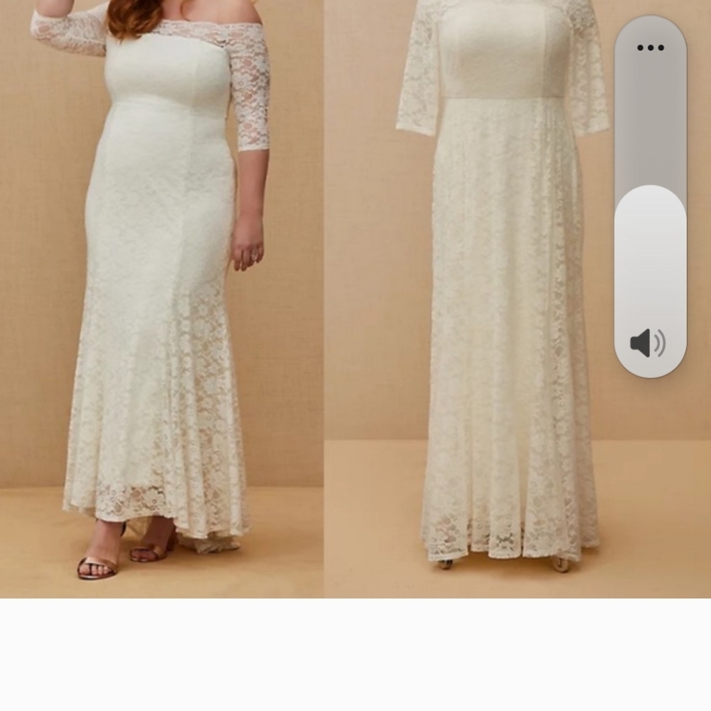TORRID IVORY LACE OFF SHOULDER FIT & FLARE WEDDING DRESS